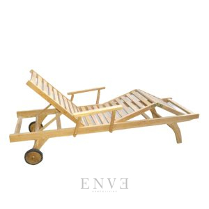 Lounger With Arms